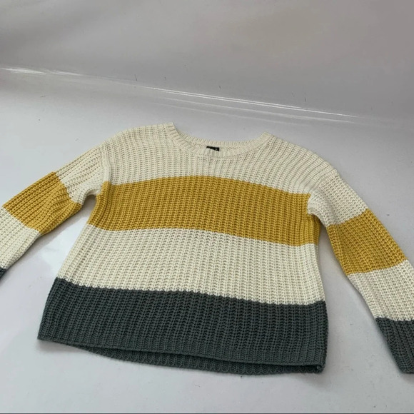 Moon Madison Womans Sweater Small Crop Color Block Waffle Knit 3/4 Sleeve Soft - Picture 10 of 10
